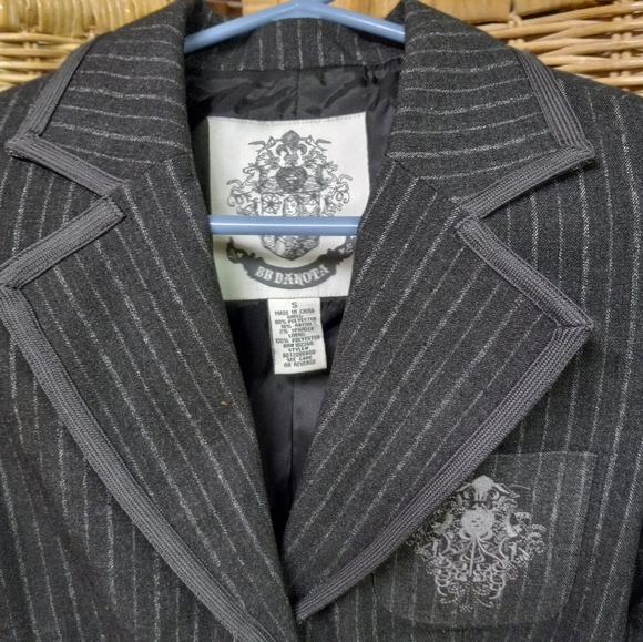 COPY - BB Dakota Blazer Suit Jacket Cropped Lined Gray Pinstripes Logo Size S/34 - Picture 3 of 10